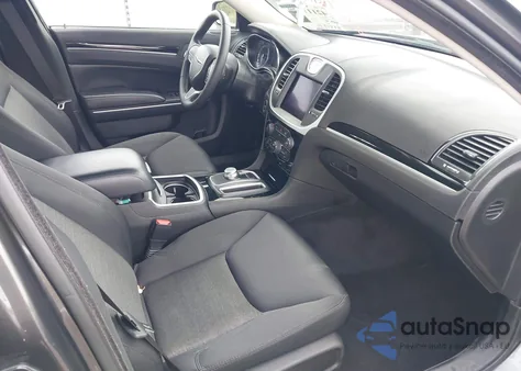 2023 Chrysler 300 Touring z USA, uszkodzony, nr VIN 2C3CCAAG5PH548947